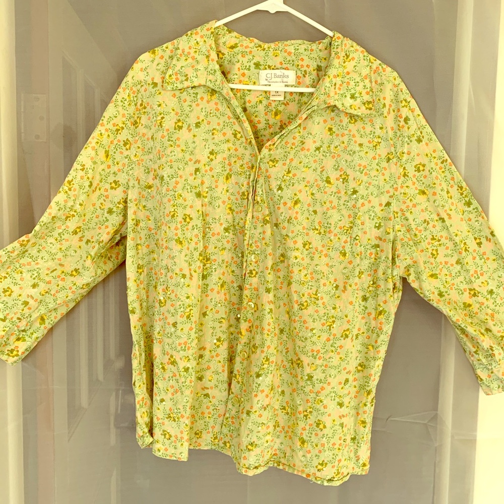 Sequened long sleeve top